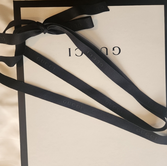 Empty GUCCI box, dust bag, and ribbon - Picture 4 of 4